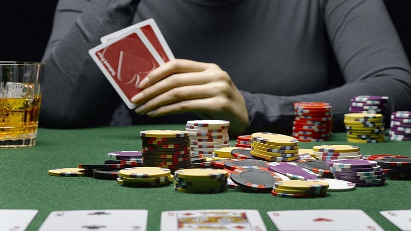 Poker, trở thành cao thủ có dễ?
