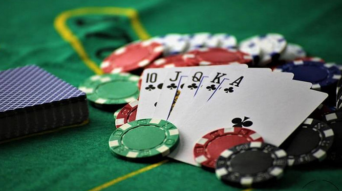 Luật chơi xì tố