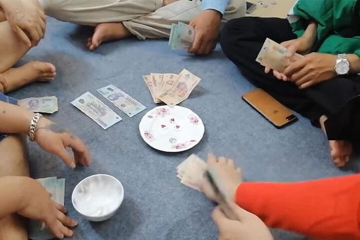 cách chơi xóc đĩa truyền thống